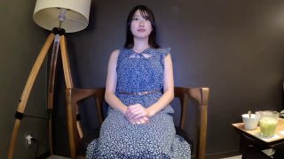 夫妻自拍流出撕破丝袜直插