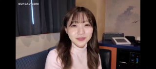 网约乖巧文静兼职外围嫩妹子 舔弄深喉大屌活很不错 沙发上掰开双腿抽插 大屁股骑乘 坐在小桌子上操